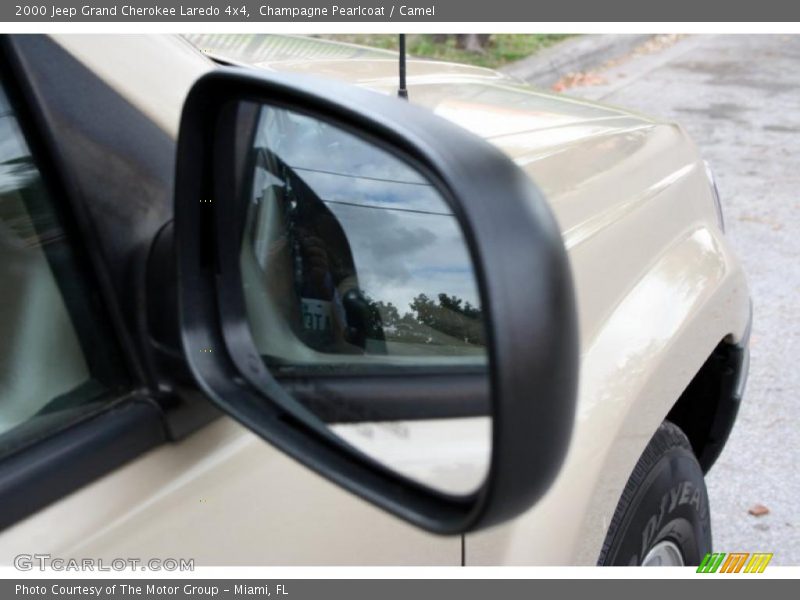 Champagne Pearlcoat / Camel 2000 Jeep Grand Cherokee Laredo 4x4