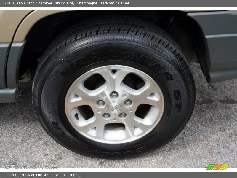 Champagne Pearlcoat / Camel 2000 Jeep Grand Cherokee Laredo 4x4