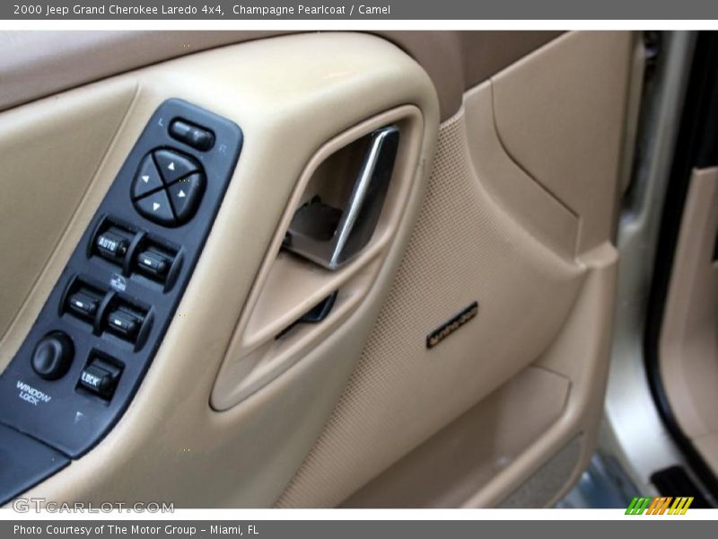 Champagne Pearlcoat / Camel 2000 Jeep Grand Cherokee Laredo 4x4