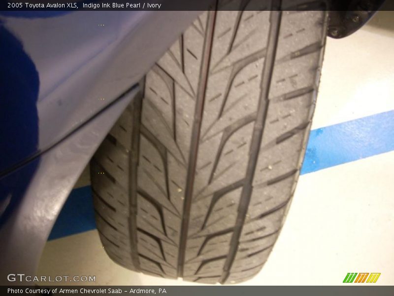 Indigo Ink Blue Pearl / Ivory 2005 Toyota Avalon XLS