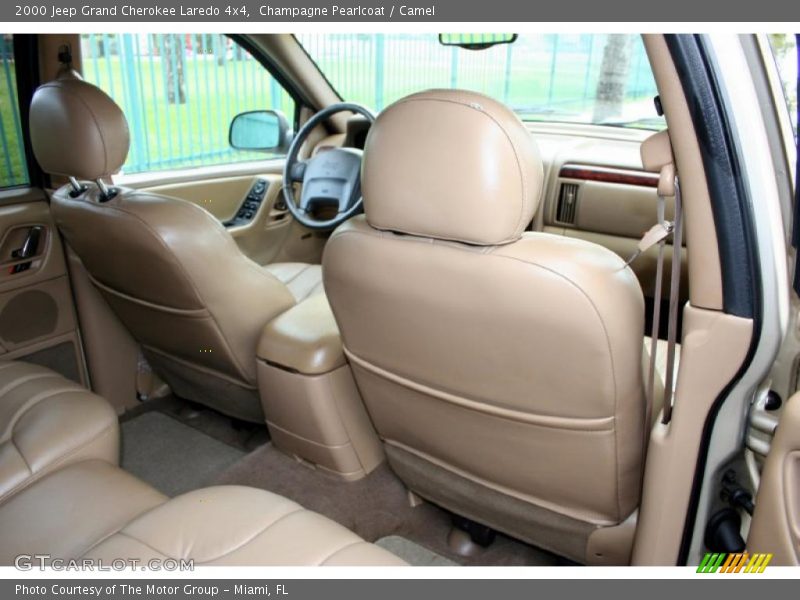 Champagne Pearlcoat / Camel 2000 Jeep Grand Cherokee Laredo 4x4