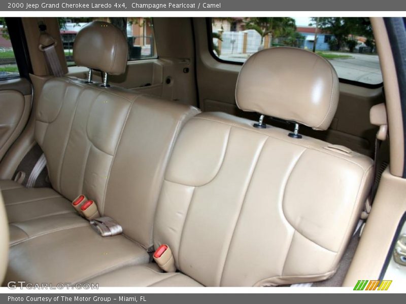 Champagne Pearlcoat / Camel 2000 Jeep Grand Cherokee Laredo 4x4