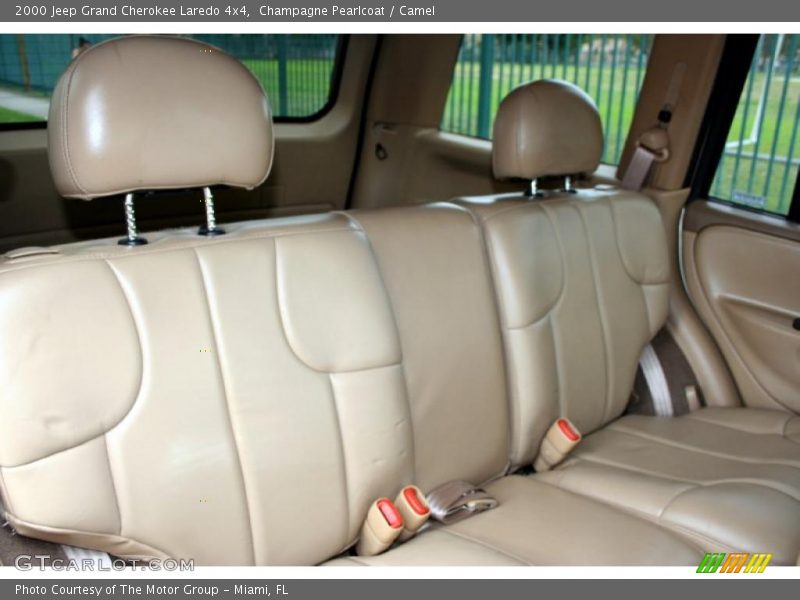  2000 Grand Cherokee Laredo 4x4 Camel Interior