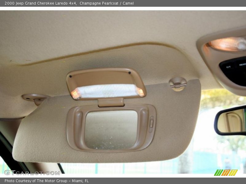 Champagne Pearlcoat / Camel 2000 Jeep Grand Cherokee Laredo 4x4