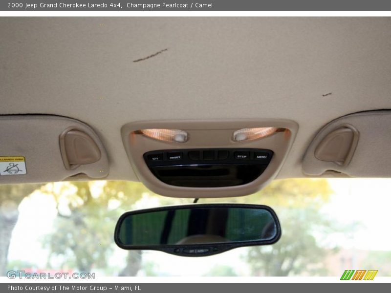 Champagne Pearlcoat / Camel 2000 Jeep Grand Cherokee Laredo 4x4