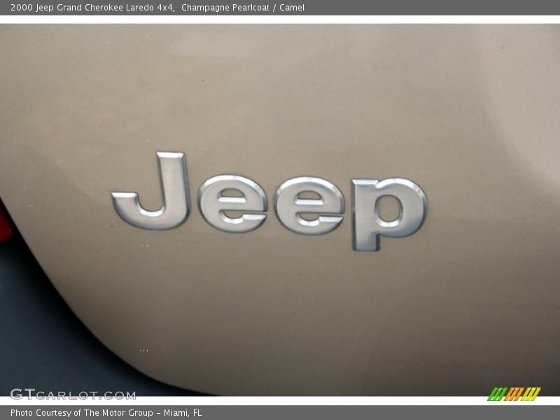  2000 Grand Cherokee Laredo 4x4 Logo