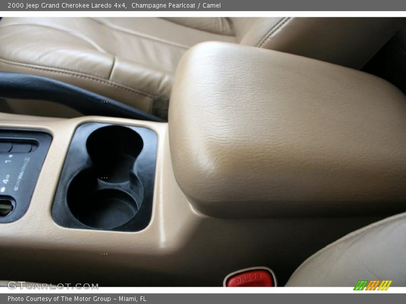 Champagne Pearlcoat / Camel 2000 Jeep Grand Cherokee Laredo 4x4
