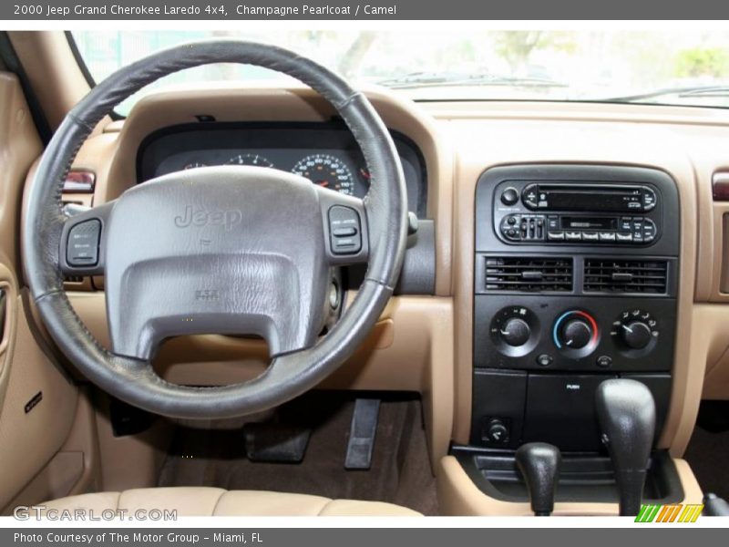 Dashboard of 2000 Grand Cherokee Laredo 4x4