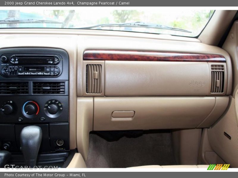 Champagne Pearlcoat / Camel 2000 Jeep Grand Cherokee Laredo 4x4