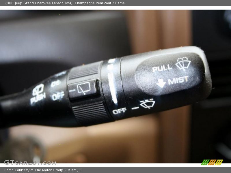 Controls of 2000 Grand Cherokee Laredo 4x4