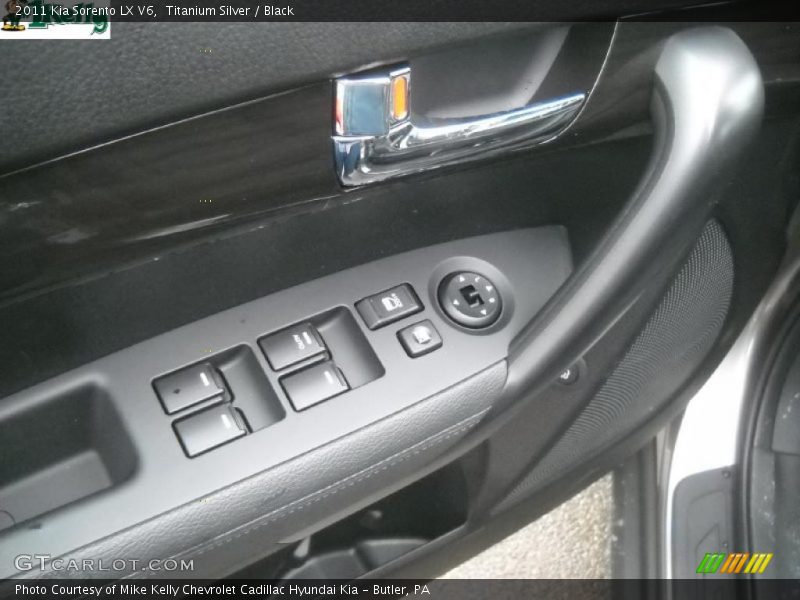 Titanium Silver / Black 2011 Kia Sorento LX V6