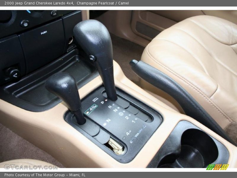 Champagne Pearlcoat / Camel 2000 Jeep Grand Cherokee Laredo 4x4