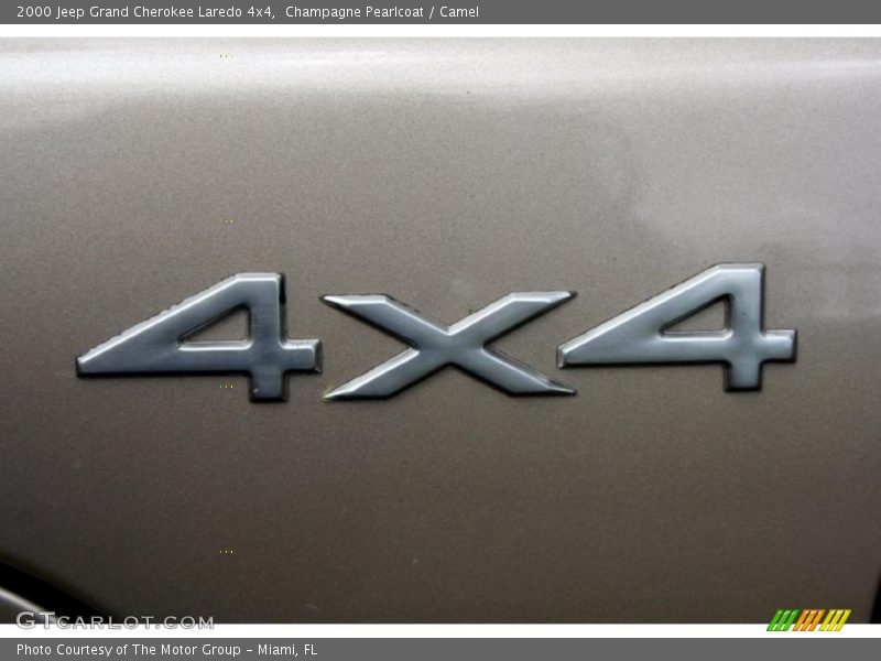  2000 Grand Cherokee Laredo 4x4 Logo