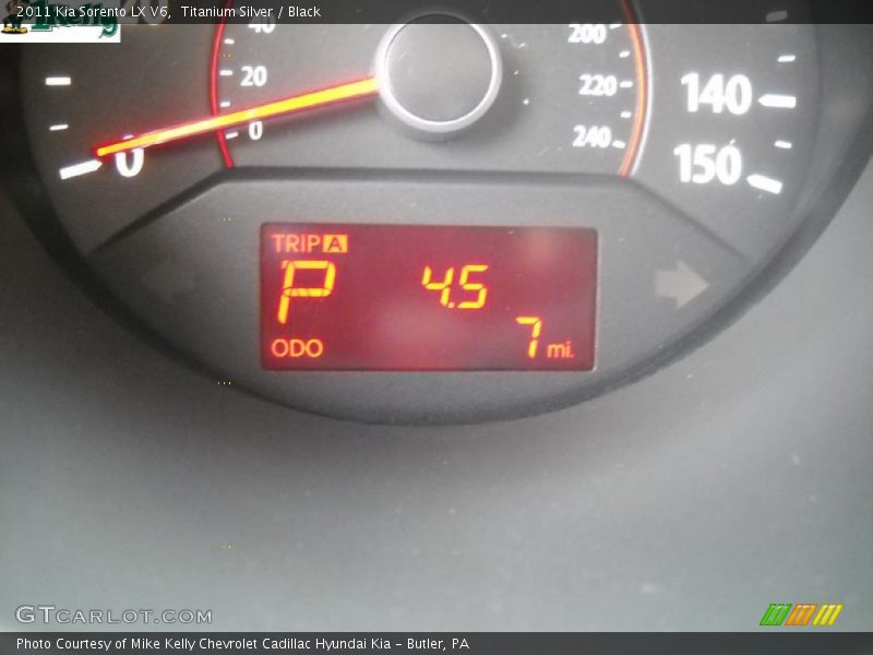 Titanium Silver / Black 2011 Kia Sorento LX V6