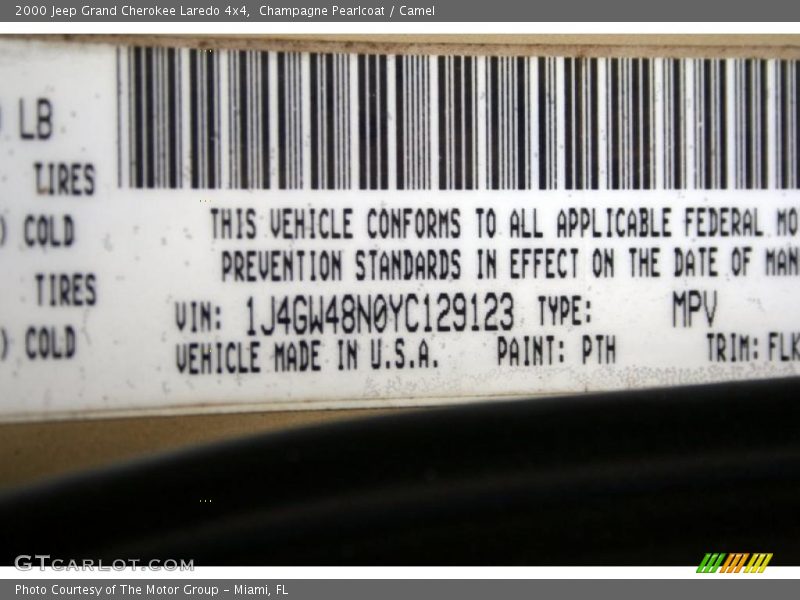 Champagne Pearlcoat / Camel 2000 Jeep Grand Cherokee Laredo 4x4