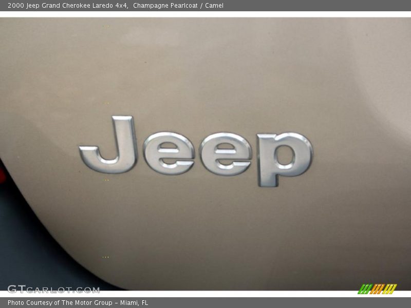 Champagne Pearlcoat / Camel 2000 Jeep Grand Cherokee Laredo 4x4