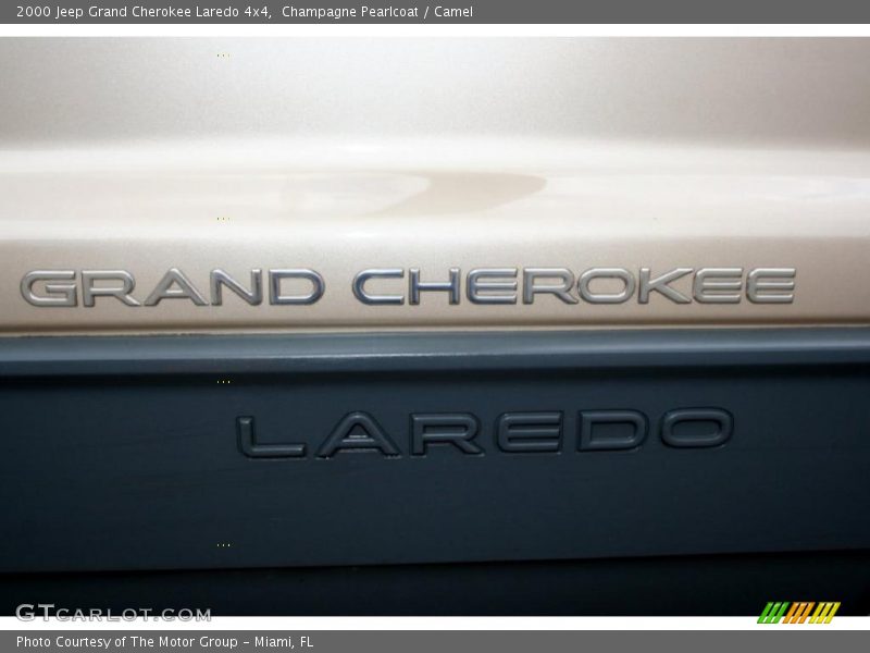 Champagne Pearlcoat / Camel 2000 Jeep Grand Cherokee Laredo 4x4