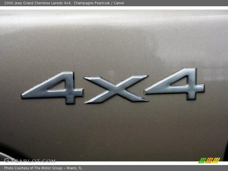 Champagne Pearlcoat / Camel 2000 Jeep Grand Cherokee Laredo 4x4