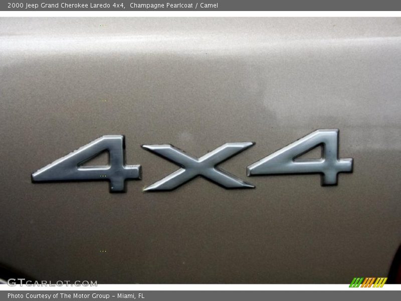 Champagne Pearlcoat / Camel 2000 Jeep Grand Cherokee Laredo 4x4