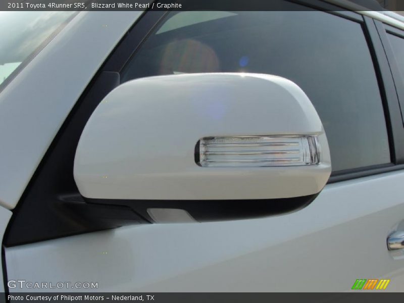 Blizzard White Pearl / Graphite 2011 Toyota 4Runner SR5