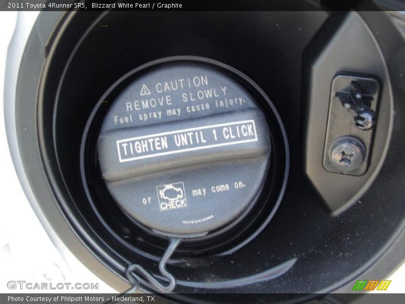 Blizzard White Pearl / Graphite 2011 Toyota 4Runner SR5