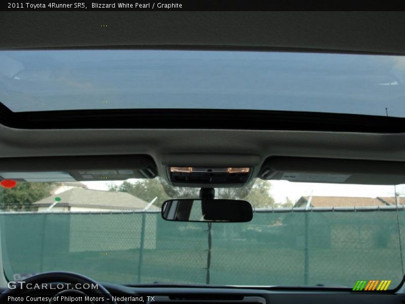 Blizzard White Pearl / Graphite 2011 Toyota 4Runner SR5