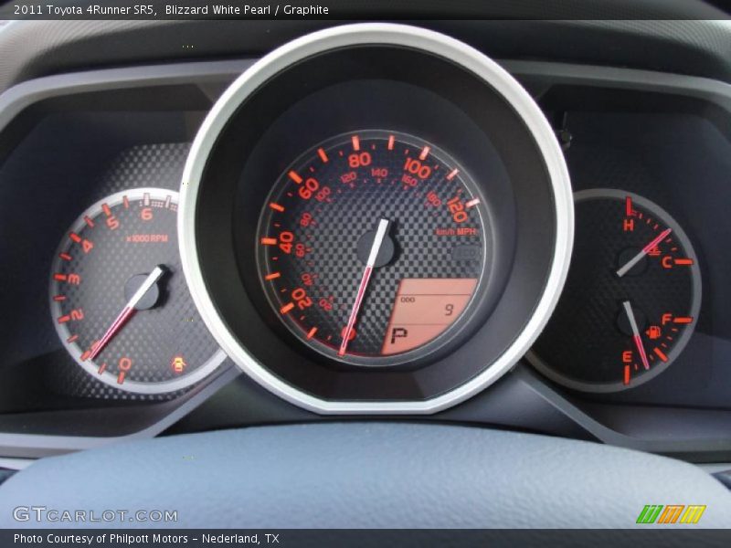 Blizzard White Pearl / Graphite 2011 Toyota 4Runner SR5