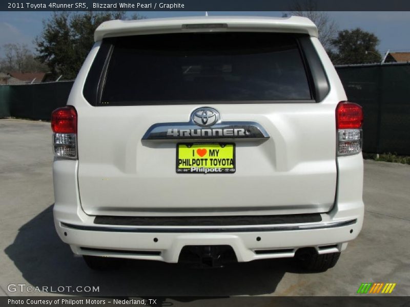 Blizzard White Pearl / Graphite 2011 Toyota 4Runner SR5