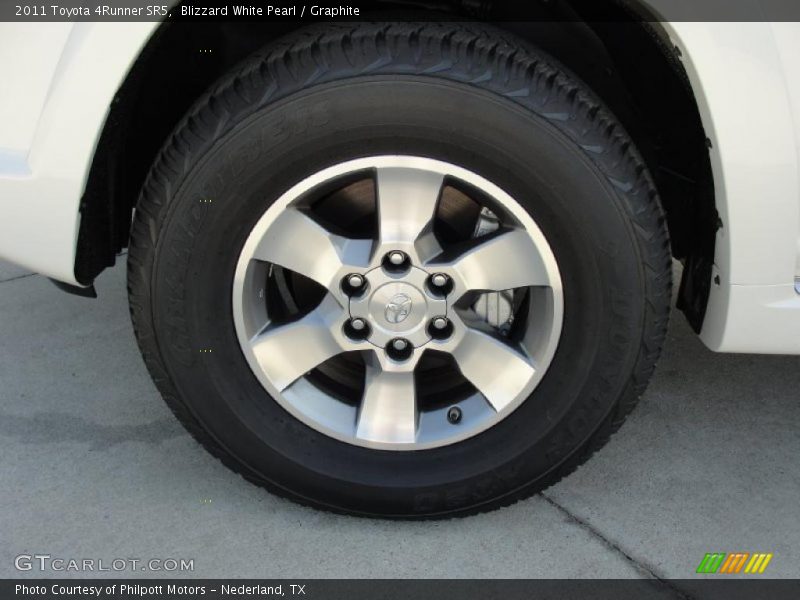 Blizzard White Pearl / Graphite 2011 Toyota 4Runner SR5