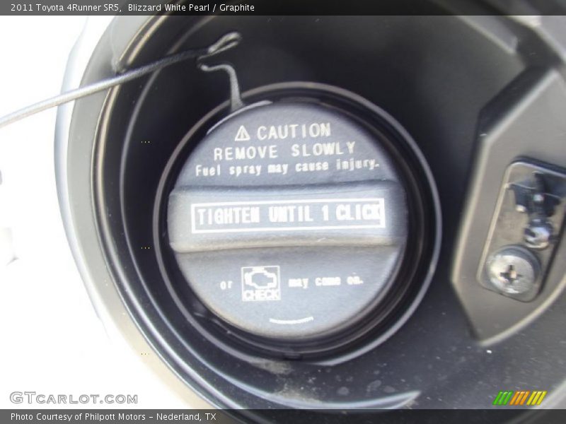 Blizzard White Pearl / Graphite 2011 Toyota 4Runner SR5