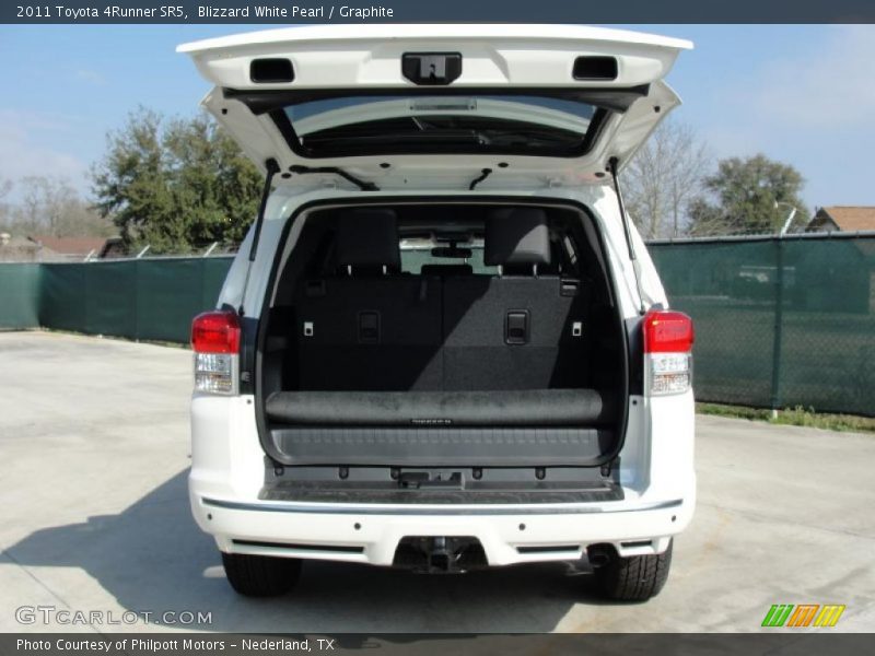 Blizzard White Pearl / Graphite 2011 Toyota 4Runner SR5