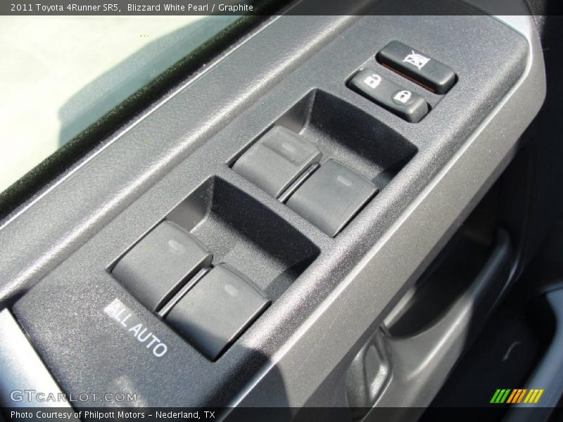 Blizzard White Pearl / Graphite 2011 Toyota 4Runner SR5