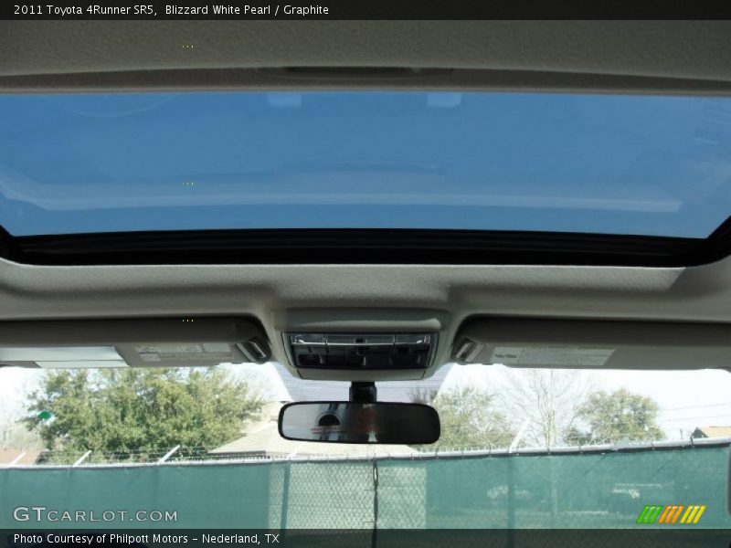 Blizzard White Pearl / Graphite 2011 Toyota 4Runner SR5