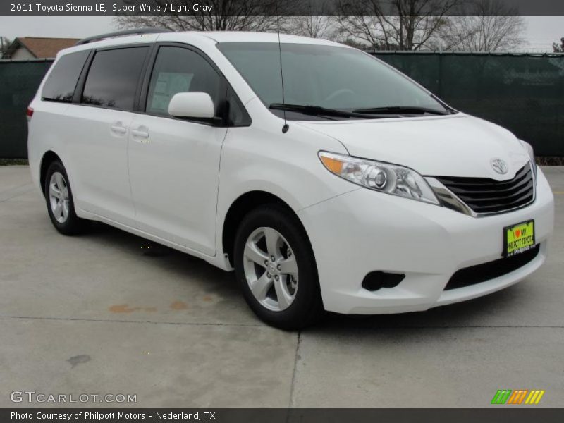 Super White / Light Gray 2011 Toyota Sienna LE