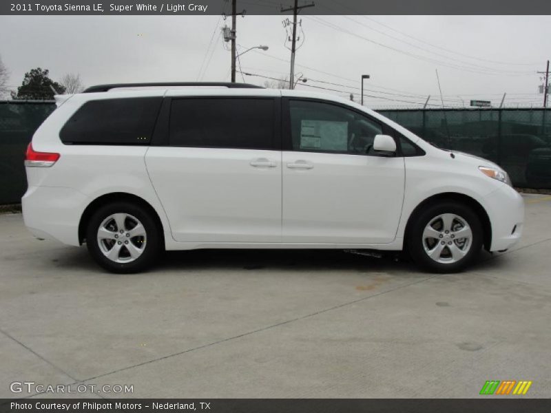 Super White / Light Gray 2011 Toyota Sienna LE