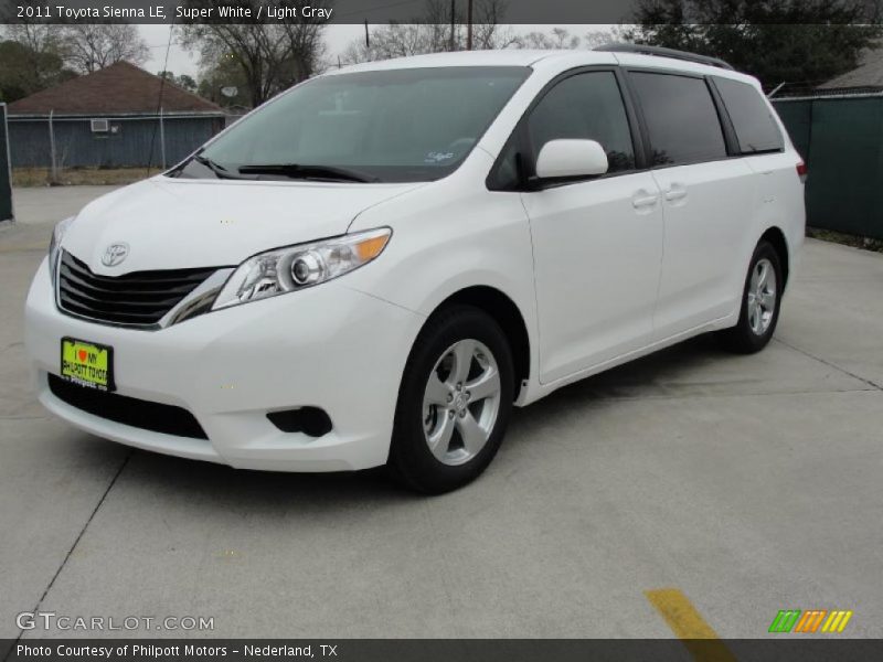 Super White / Light Gray 2011 Toyota Sienna LE