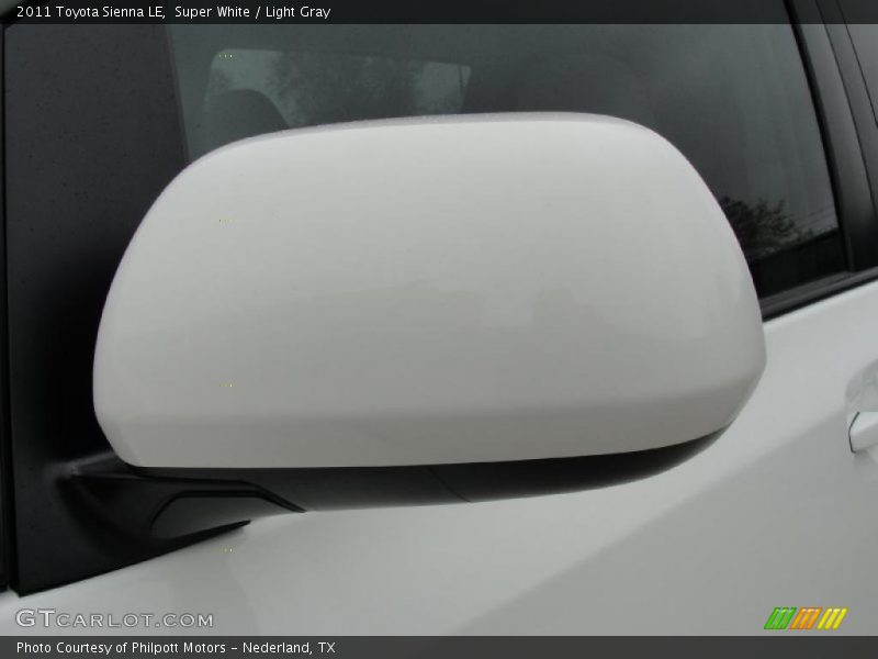 Super White / Light Gray 2011 Toyota Sienna LE
