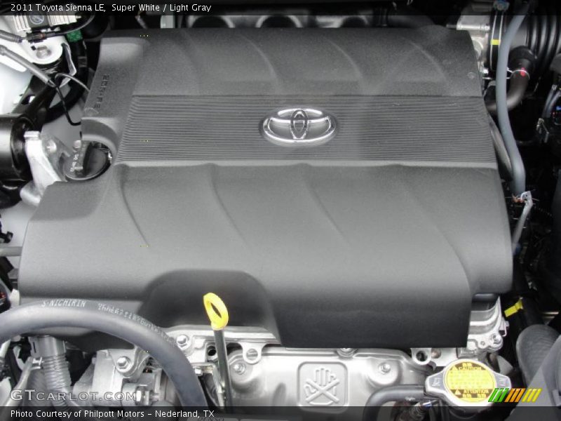 Super White / Light Gray 2011 Toyota Sienna LE