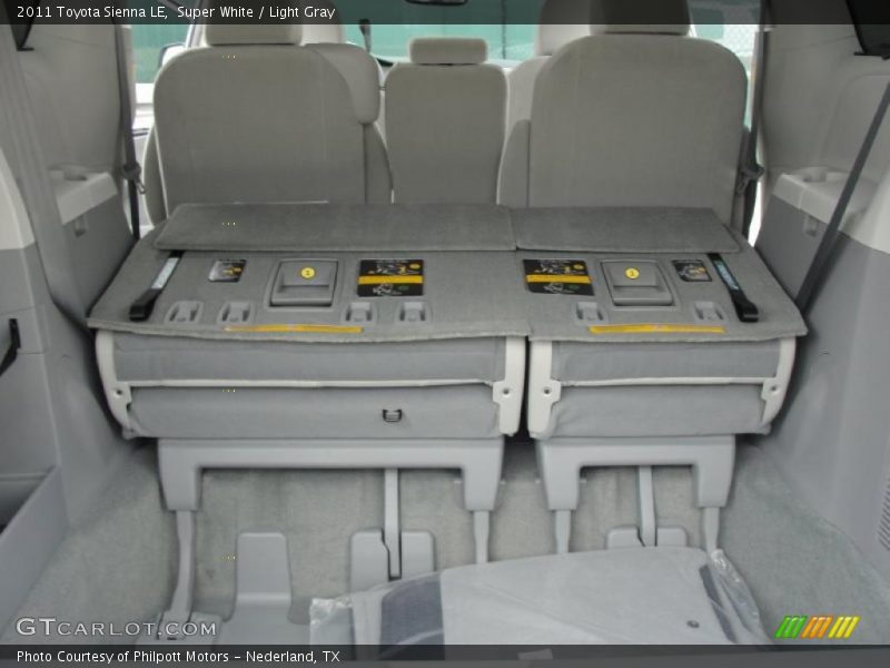 Super White / Light Gray 2011 Toyota Sienna LE