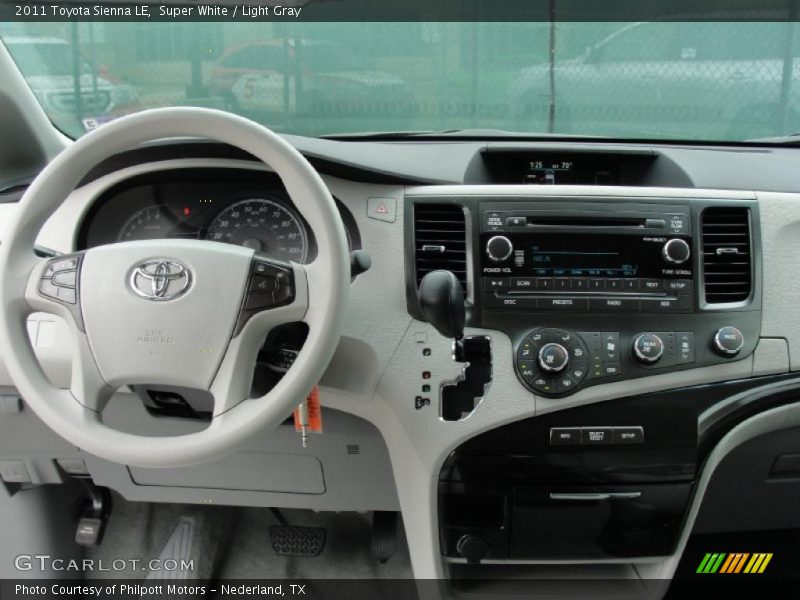 Super White / Light Gray 2011 Toyota Sienna LE