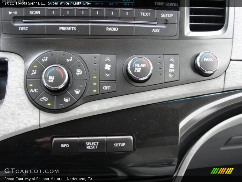 Super White / Light Gray 2011 Toyota Sienna LE