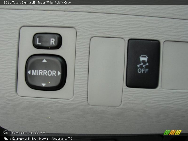 Super White / Light Gray 2011 Toyota Sienna LE