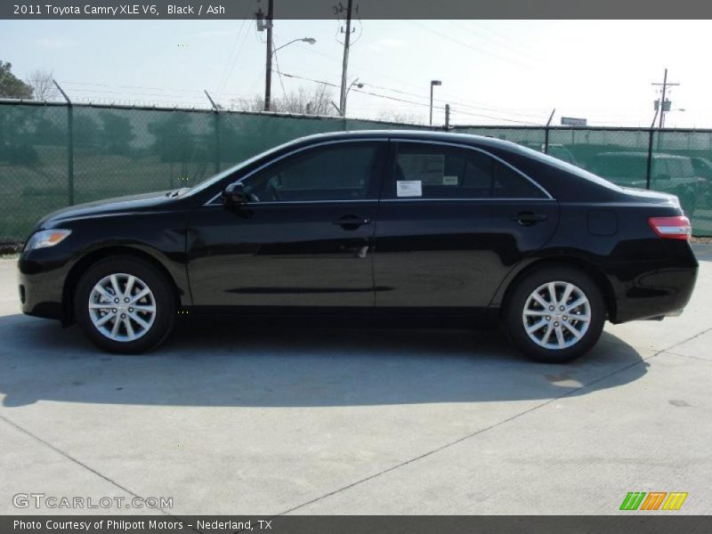 Black / Ash 2011 Toyota Camry XLE V6