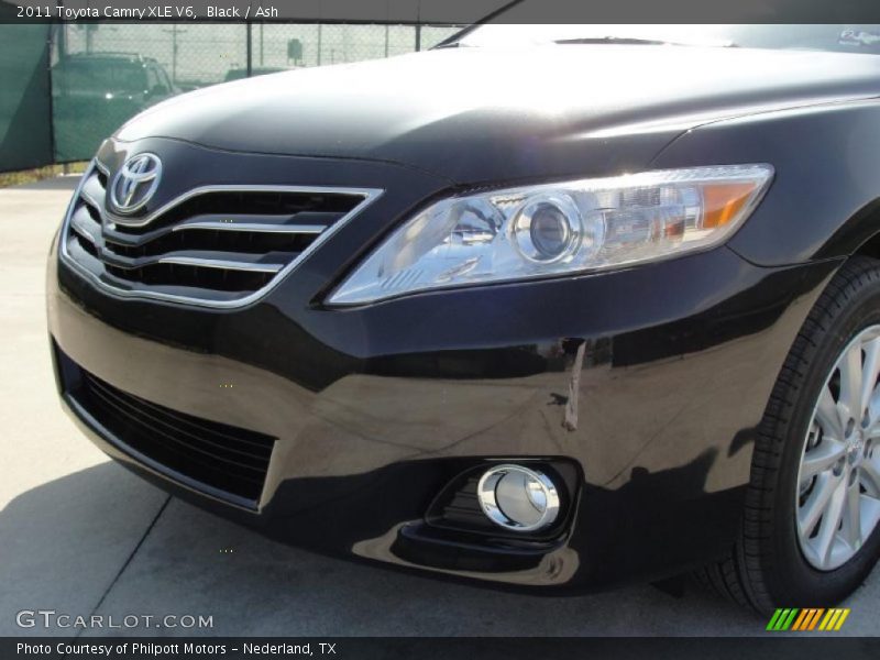 Black / Ash 2011 Toyota Camry XLE V6