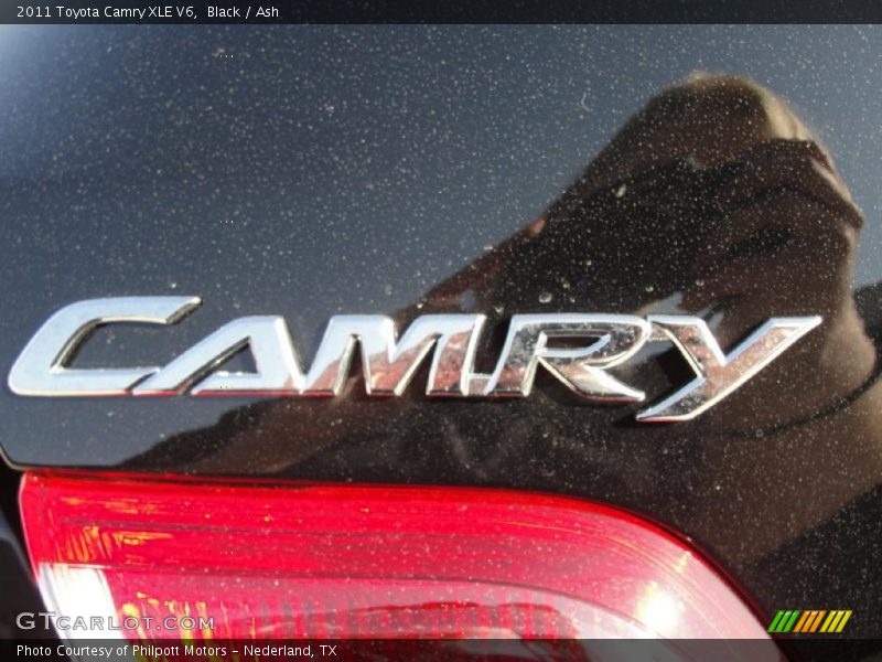 Black / Ash 2011 Toyota Camry XLE V6