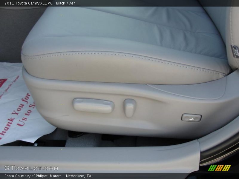 Black / Ash 2011 Toyota Camry XLE V6