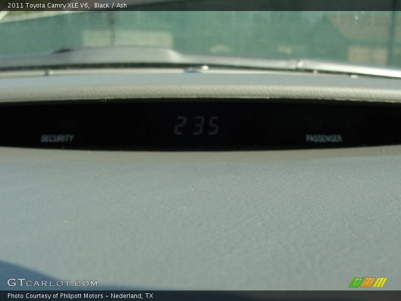 Black / Ash 2011 Toyota Camry XLE V6