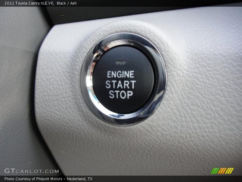 Black / Ash 2011 Toyota Camry XLE V6