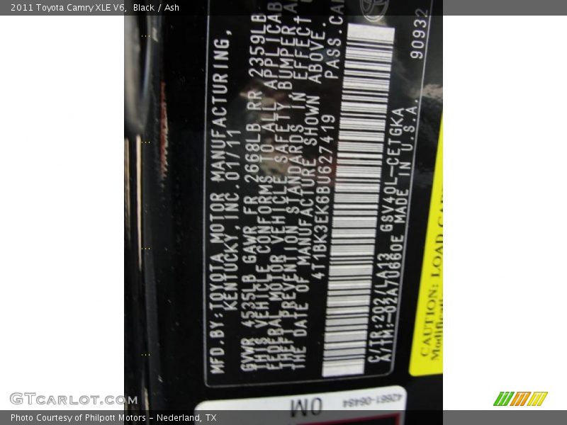 Black / Ash 2011 Toyota Camry XLE V6