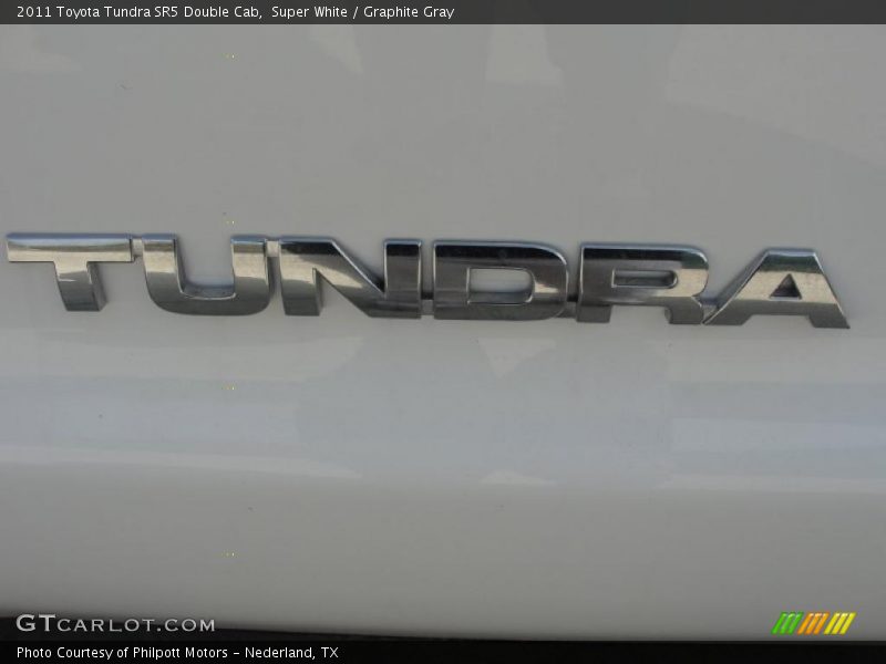 Super White / Graphite Gray 2011 Toyota Tundra SR5 Double Cab